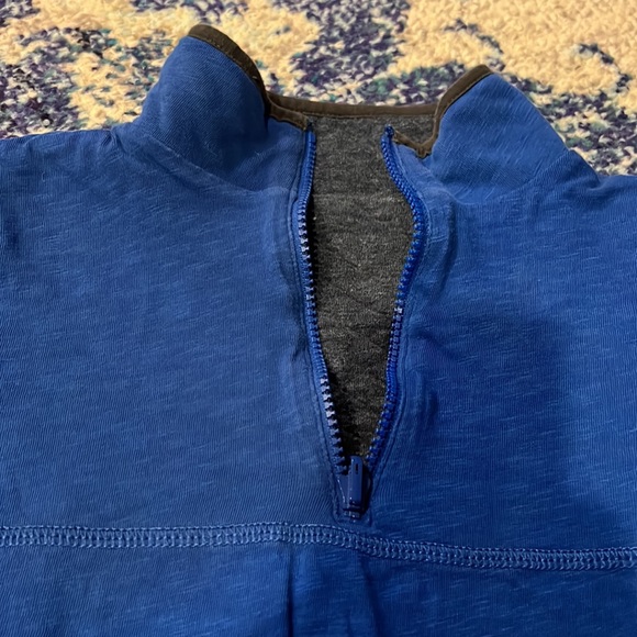 J-Crew reversible warm cushy cozy 3/4 zip sweatshirt. Size xs. - Picture 6 of 6